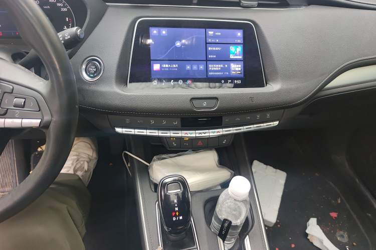 Used Cadillac XT4 2021 28T Two-Wheel Drive Leading Version
