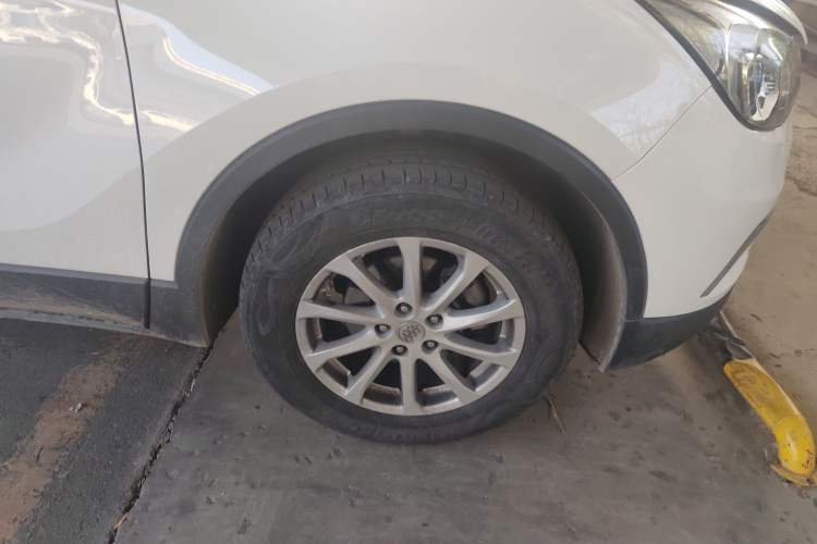 Used Buick Envision 2017 20T Two-Wheel Drive Leading Version Right Front Wheel Hub