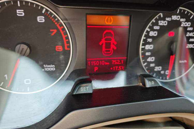 Used Audi A4L 2011 2.0 TFSI Comfort Model Odometer Close Up