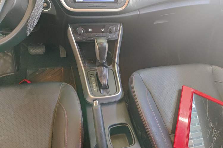 Used Suzuki S-Cross 2015 1.4T Automatic Two-Wheel Drive Prestige Model