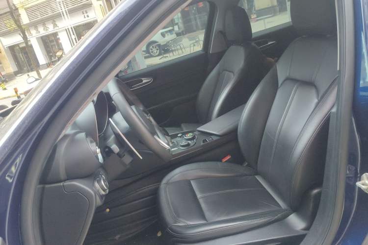 Used Alfa Romeo Giulia 2017 2.0T 280HP Luxury Edition