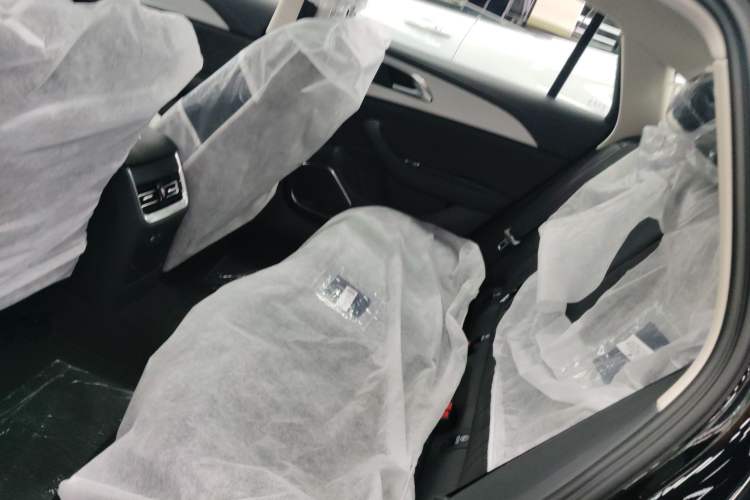 Used Hongqi H5 2025 1.5T DCT Qiyun 500 000th Unit Commemorative Edition
