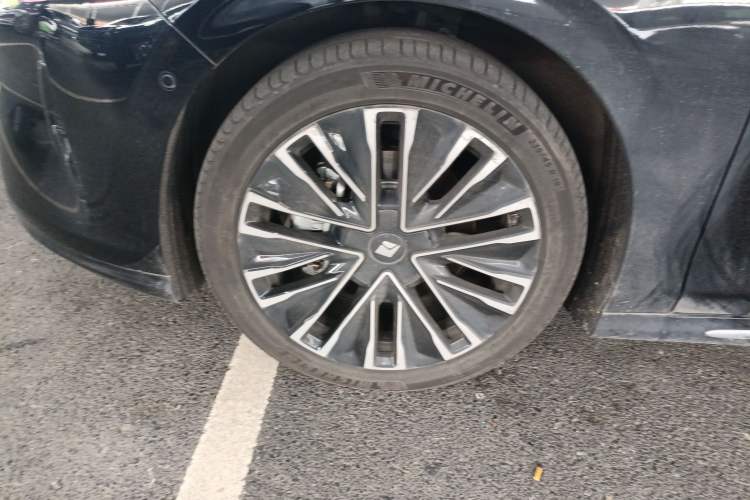 Used Baojun Enjoy 2025 Plug-in Hybrid 140km Luxury Edition Left Front Wheel Hub