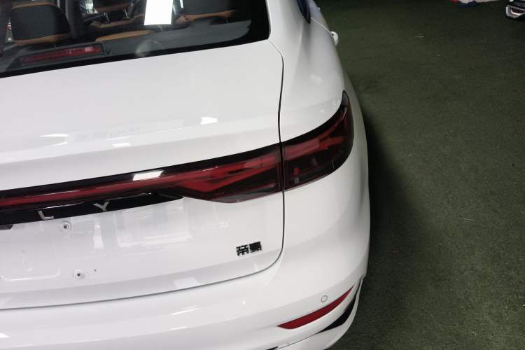 Used Geely Auto Emgrand 2025 4th Generation 1.5L CVT Flagship Version Right Rear Taillight