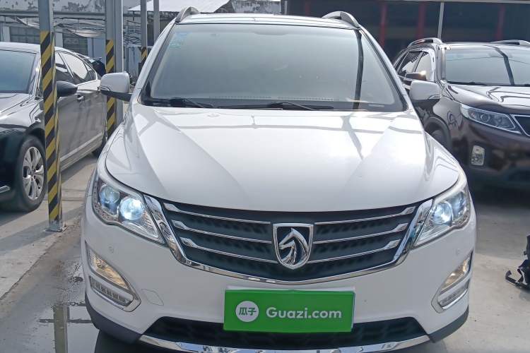 Used Baojun 560 2015 1.8L manual luxury version