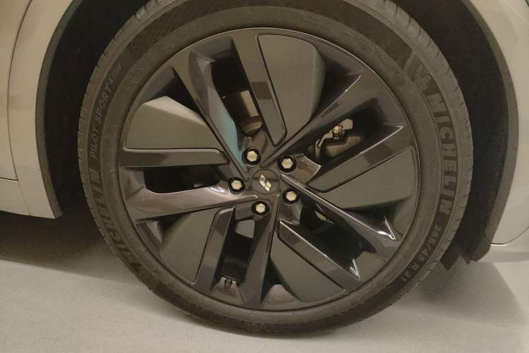 Used Li Auto L7 2023 Pro Model
