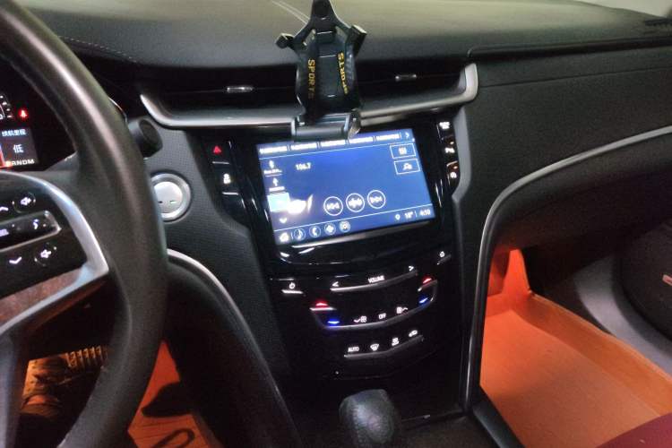 Used Cadillac XTS 2018 28T Tech Edition Audio And AC Panel