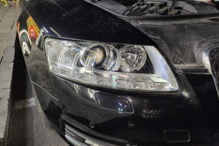 Used Audi A6L 2011 2.0 TFSI Automatic Standard Edition Right Front Headlight