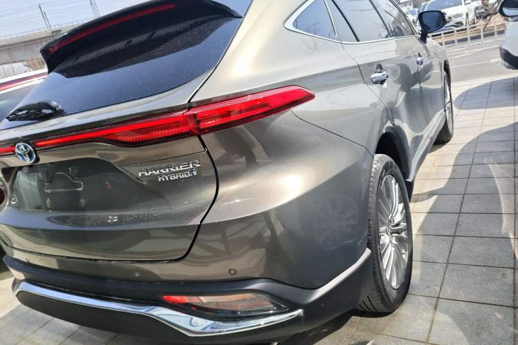 Used Toyota Harrier 2022 Dual-Engine 2.5L CVT Four-Wheel Drive Flagship Edition
