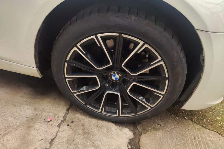 Used BMW 5 Series 2013 530Li Leading Model