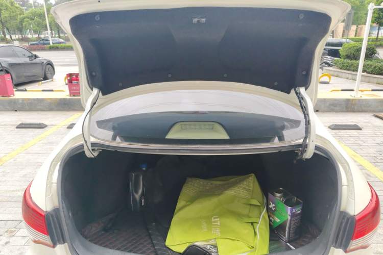 Used Nissan Sylphy 2009 1.6XE Automatic Comfort Edition Trunk