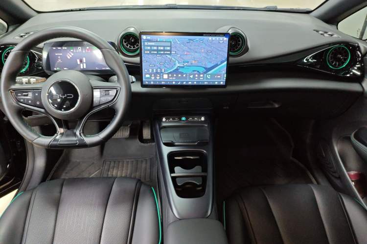 Used BYD Dolphin 2025 Intelligent Driving Version 410 km Fashion Edition
