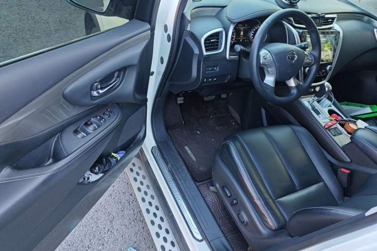 Used Nissan Murano 2019 2.5L XL Two-Wheel Drive Smart Connect Luxury Edition China VI Standard Driver Seat