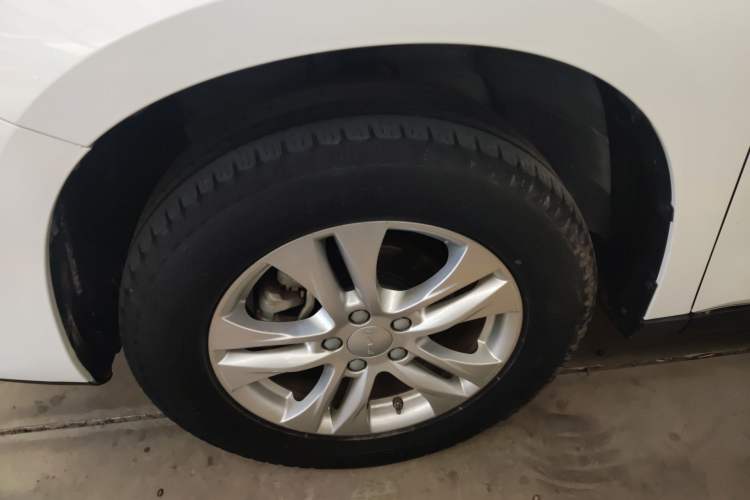 Used Haval M6 2019 1.5T DCT Two-Wheel Drive Elite Version China VI Standard Left Front Wheel Hub