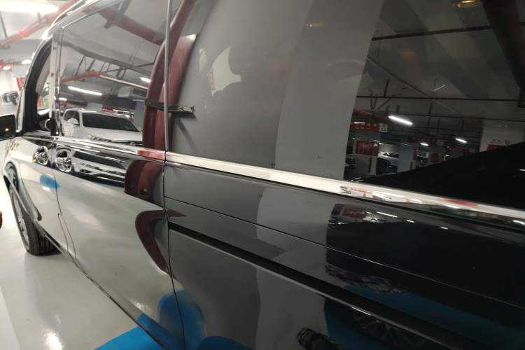 Used Mercedes-Benz V-Class 2018 V 260 Avantgarde Edition China VI
