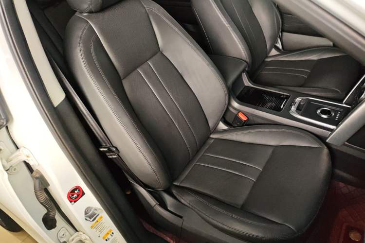 Used Land Rover Discovery Sport 2018 240 PS SE Version