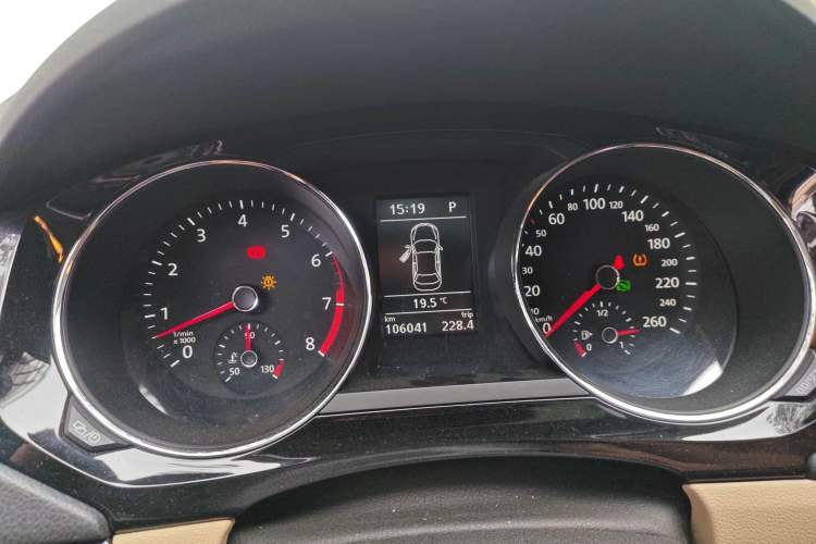 Used Volkswagen Sagitar 2015 230TSI Automatic Luxury Model