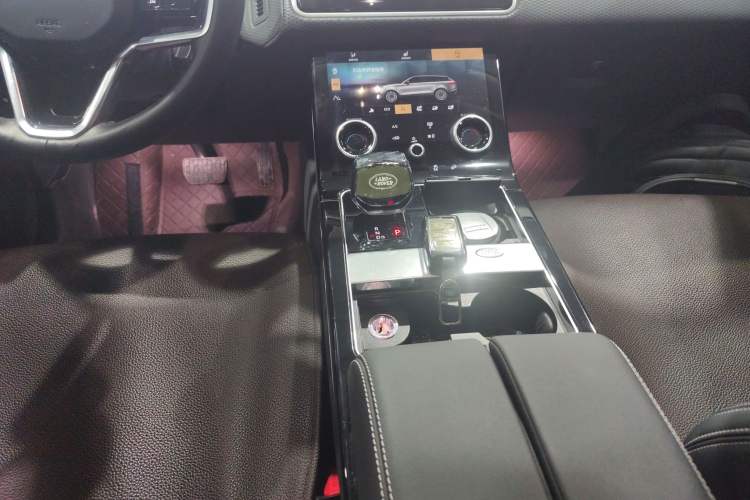 Used Land Rover Range Rover Velar 2022 250 PS