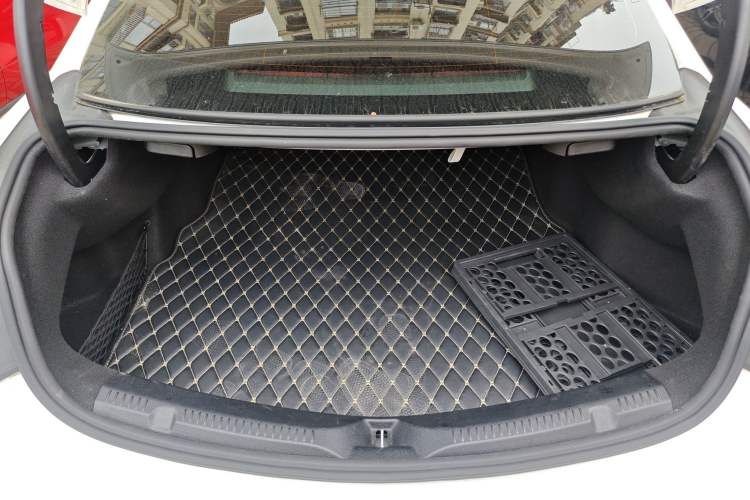 Used Mercedes-Benz E-Class 2020 E 260 Coupe Trunk