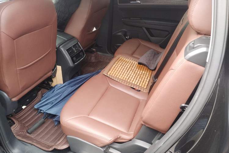 Used Volkswagen Teramont 2017 380TSI Four-Wheel Drive Comfort Edition Left Rear Seat