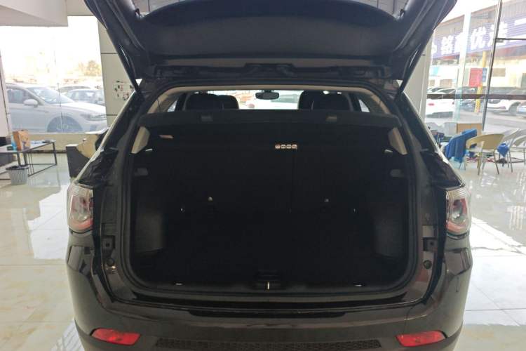 Used Jeep Compass 2017 200T Automatic Family Edition