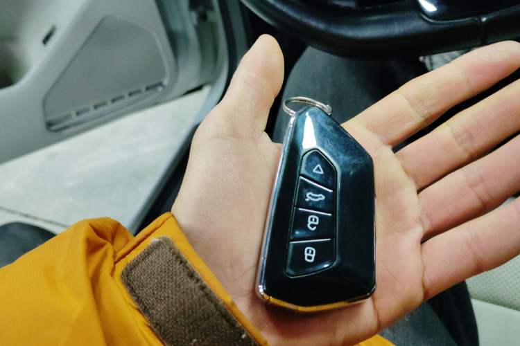 Used Volkswagen Sagitar 2015 230TSI Automatic Luxury Model