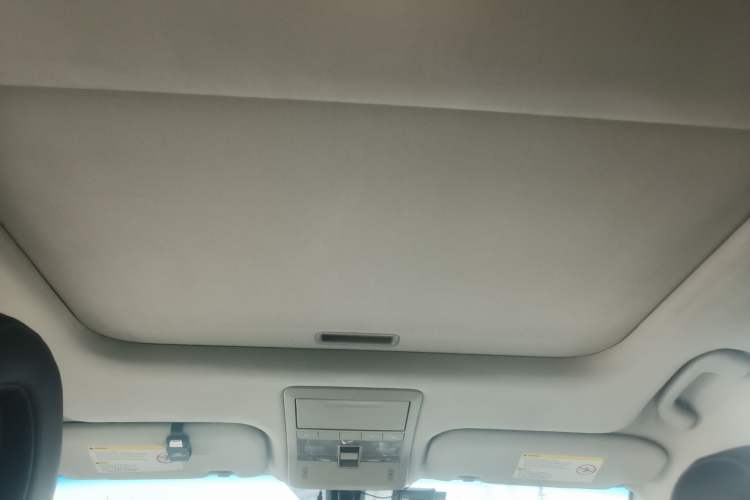 Used Chevrolet Captiva 2012 2.4L Two-Wheel Drive City Edition 5 Seats
