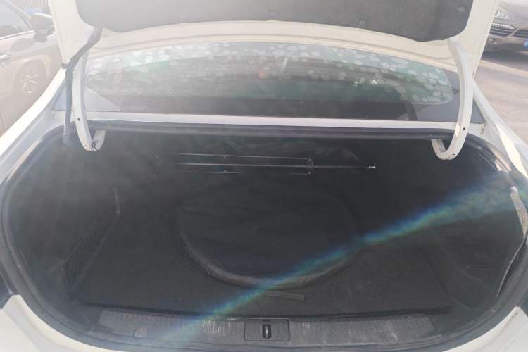 Used Roewe i6 New Energy 2017 45T Hybrid Connect & Smart Enjoyment Edition
