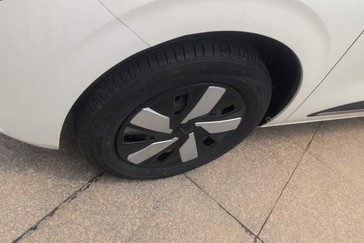 Used Dongfeng NAMMI 01 2024 New Edition 330 Air Left Front Wheel Hub