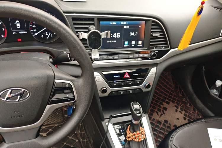 Used Hyundai Elantra (6th Generation / Lingdong) 2016 1.6L Automatic ZhiXuan – Elite Version Audio And AC Panel