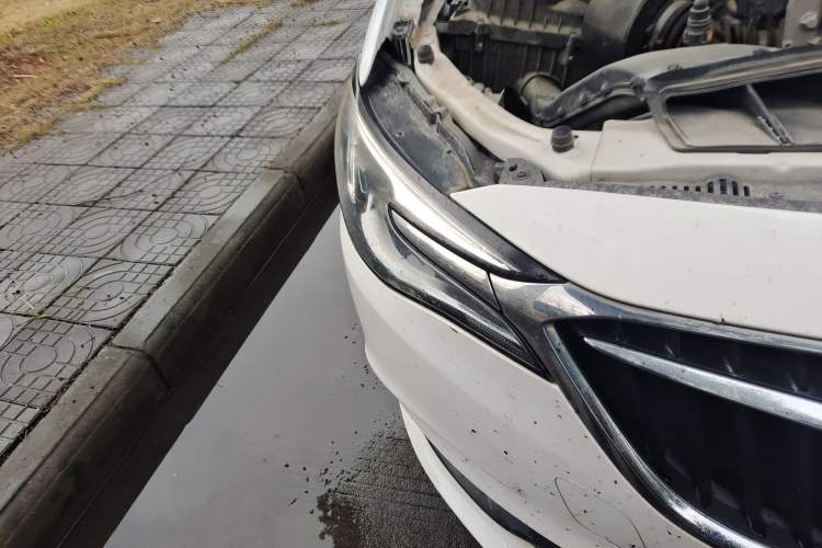 Used Buick GT 2019 15T Dual-Clutch Connected Elite Model China VI Right Front Headlight