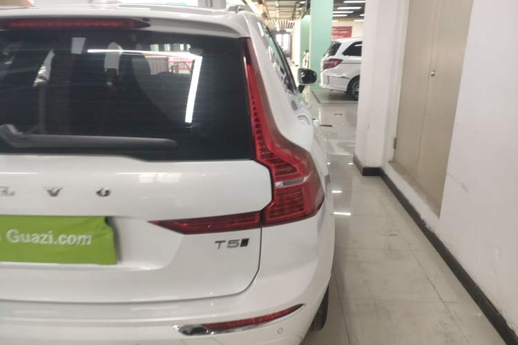 Used Volvo XC60 2021 T5 4x4 Smart Luxury Edition