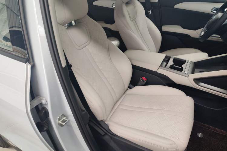 Used BYD Yuan UP 2025 Intelligent Driving Version 401 KM Dynamic Edition