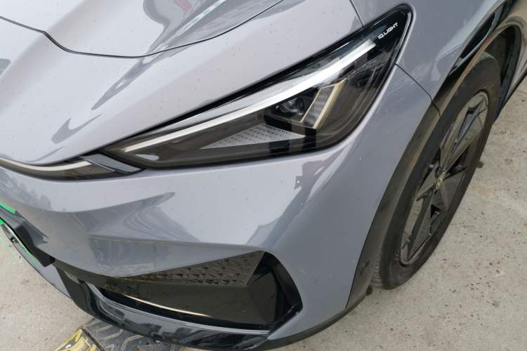 Used Volkswagen ID.UNYX 2024 Pro Long-Range Version Left Front Headlight