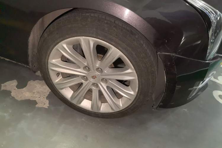 Used Cadillac ATS-L 2014 25T Comfort Model Right Front Wheel Hub