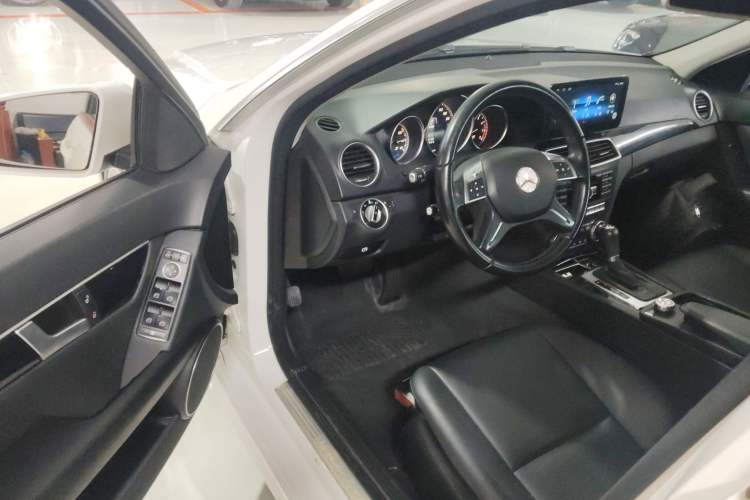 Used Mercedes-Benz C-Class 2013 C 180 Classic Grand Edition