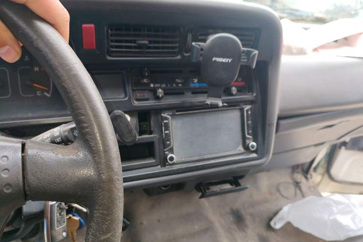 Used Jinbei Hiace 2014 2.0L Fifth-Generation Xiangyun Comfort Type 1 4G21C
