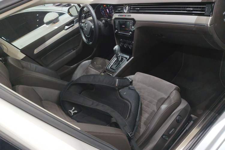 Used Volkswagen Variant 2017 380TSI Two-Wheel Drive Comfort Edition