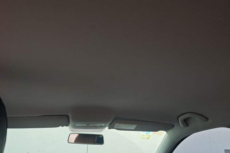 Used Volkswagen Polo 2014 1.4L Manual Fashion Edition