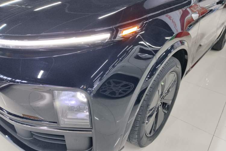 Used Li Auto L8 2024 Pro Model
