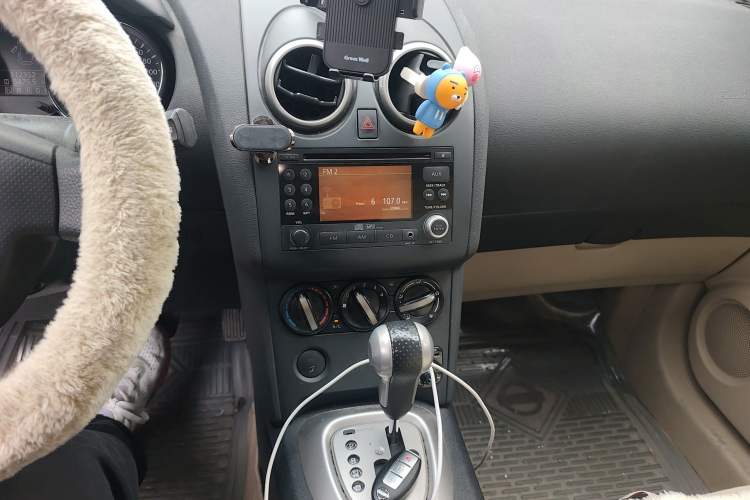 Used Nissan Qashqai 2011 2.0 XL Fire CVT 2WD Audio And AC Panel