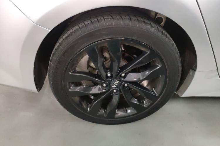 Used Kia K5 2015 2.0L Automatic LUX