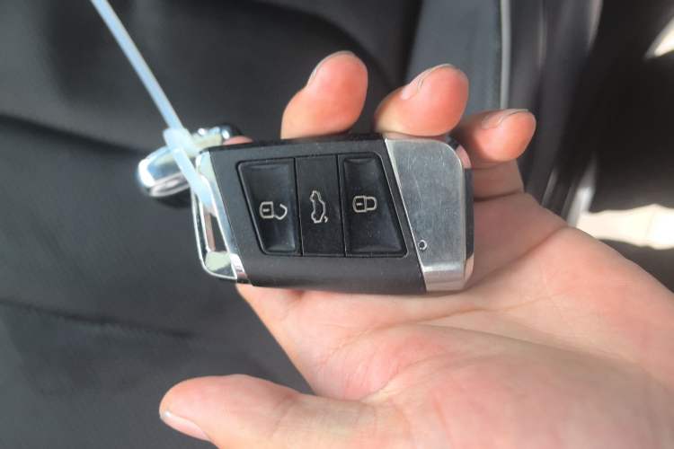 Used Volkswagen Tiguan L 2021 330TSI Automatic Two-Wheel Drive R-Line Flagship Edition Vehicle Key