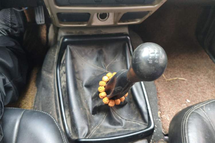 Used Nissan Paladin 2008 2.4L Two-Wheel-Drive Standard Version
