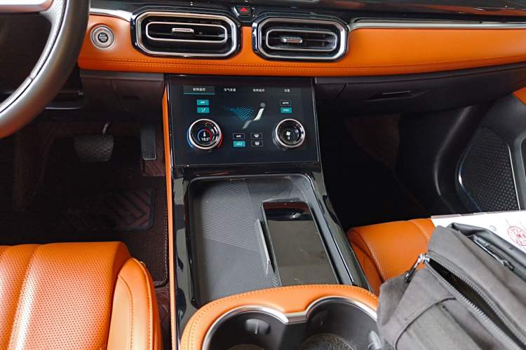 Used JETOUR Shanhai L7 2024 1.5T 120km ULTRA 7-Seater Gear Lever