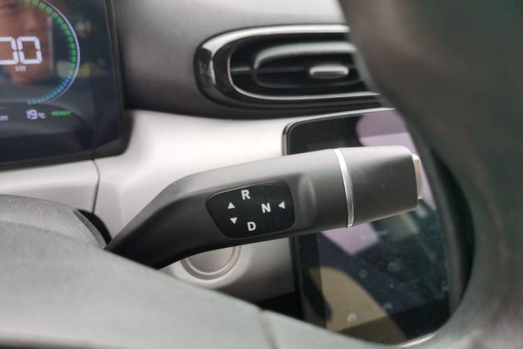 Used Leapmotor T03 2023 310 Lite Edition Gear Lever