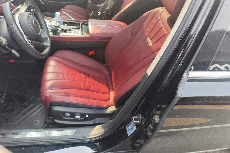 Used Hongqi H5 2024 2.0T Automatic Smart Connect Flagship Edition Left Front Seat