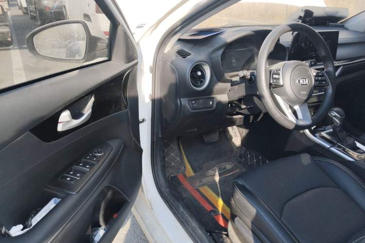 Used Kia K3 2021 1.5L CVT Fashion Edition Interior 3