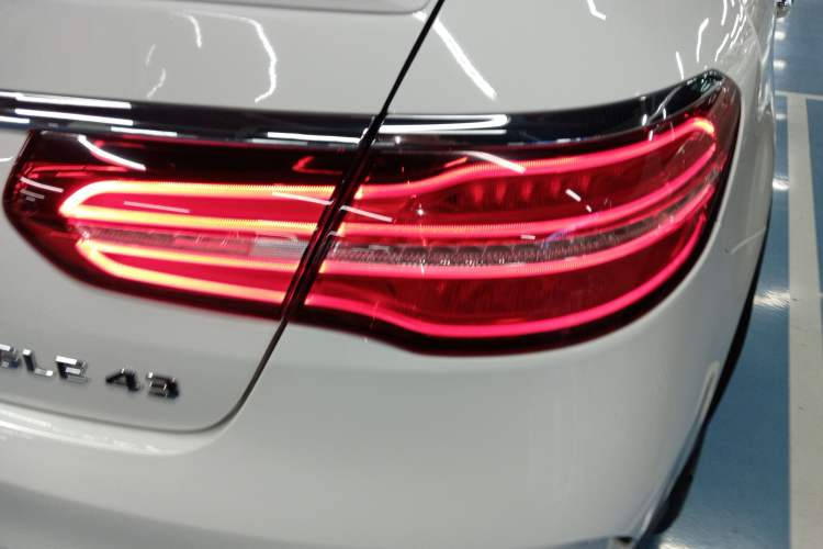 Used Mercedes-Benz GLE Coupe AMG 2017 AMG GLE 43 4MATIC Coupe SUV Exterior 3