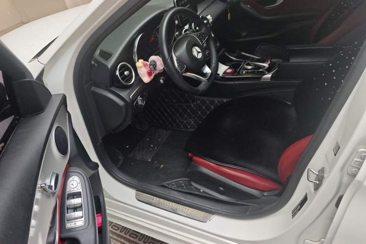 Used Mercedes-Benz C-Class 2017 Restyled C 200 Sport Edition Left Front Seat